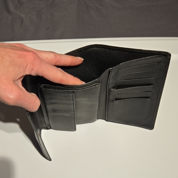 Louis Vuitton Epi Wallet - Picture 15 of 16